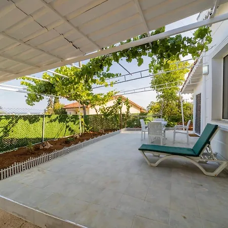 Serene House With Sea View And Garden In Muratpasa Αττάλεια