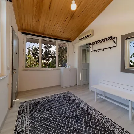 Διαμέρισμα Serene House With Sea View And Garden In Muratpasa Αττάλεια