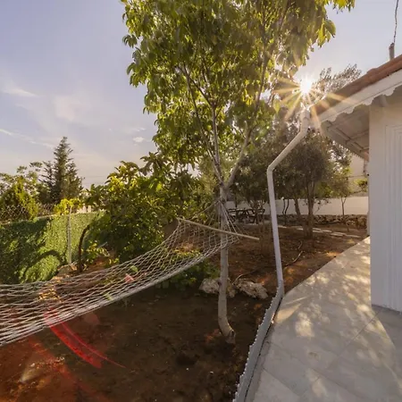 Serene House With Sea View And Garden In Muratpasa Διαμέρισμα *